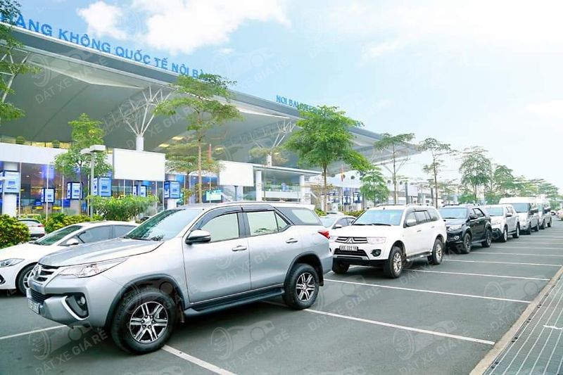 Thuê Xe Taxi 7 Chỗ Đưa Đón Sân Bay Nội Bài