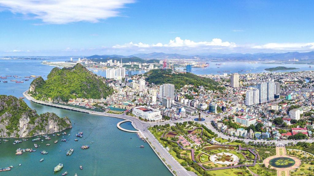 đặt xe du lịch hà nội quảng ninh